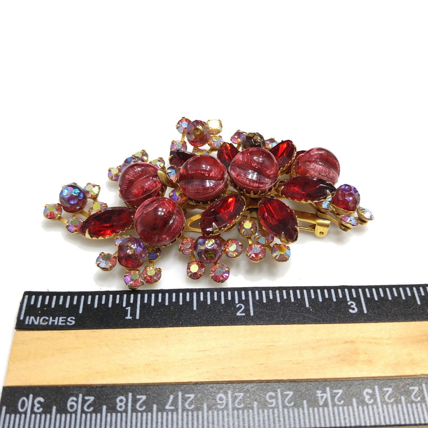 Red Art Glass Aurora Borealis Floral Brooch, Wide Riveted Bouquet, 1950s Vintage Jewelry