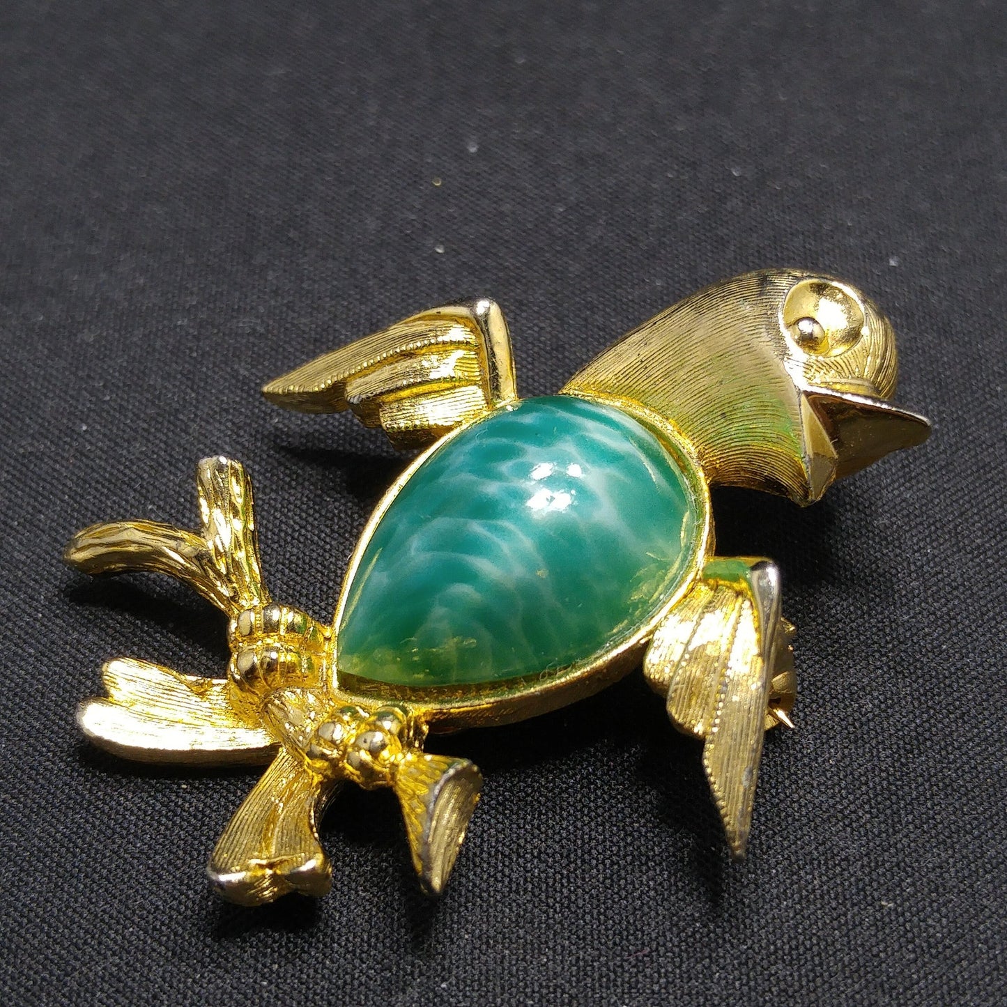 Hattie Carnegie Peking Glass Bird Brooch, 1960s Vintage Jewelry