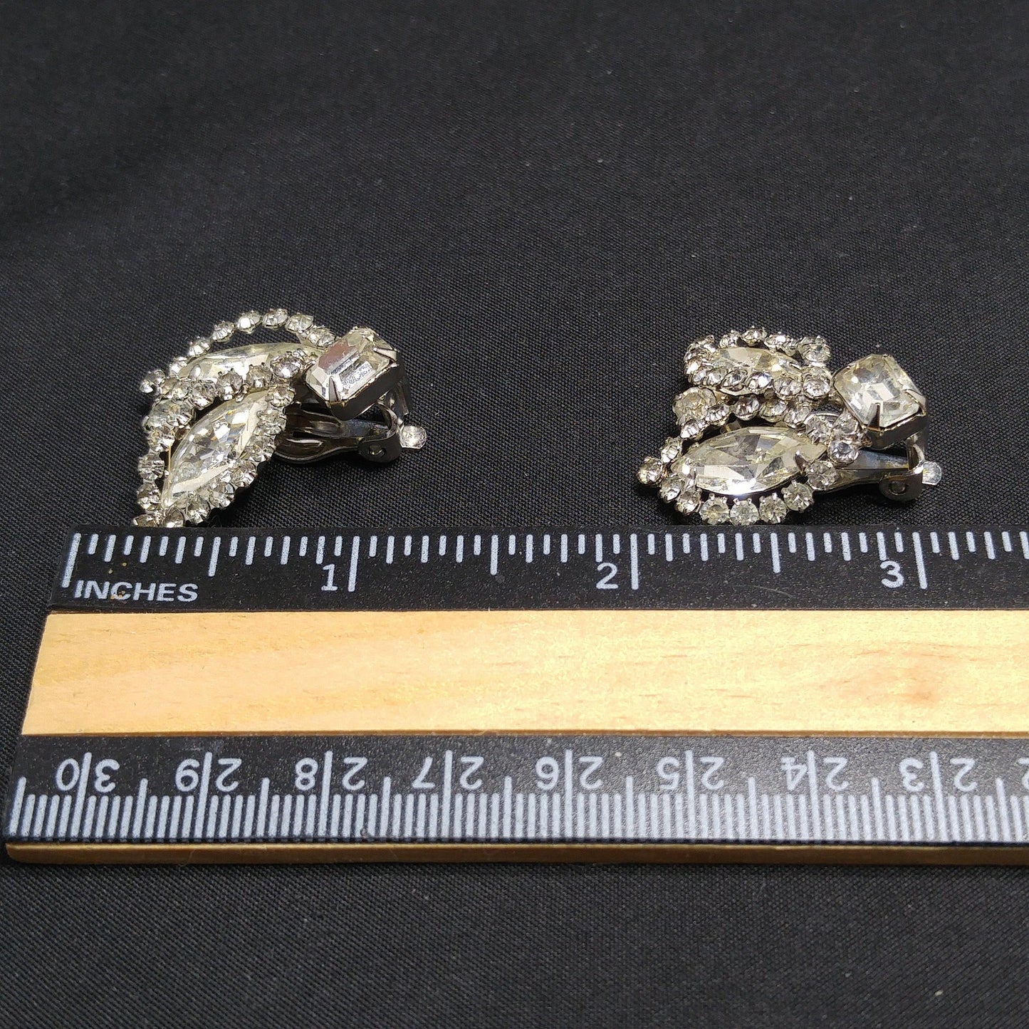 Weiss Clear Rhinestone Floral Earrings, Rhodium Plated, 1950s Vintage Jewelry