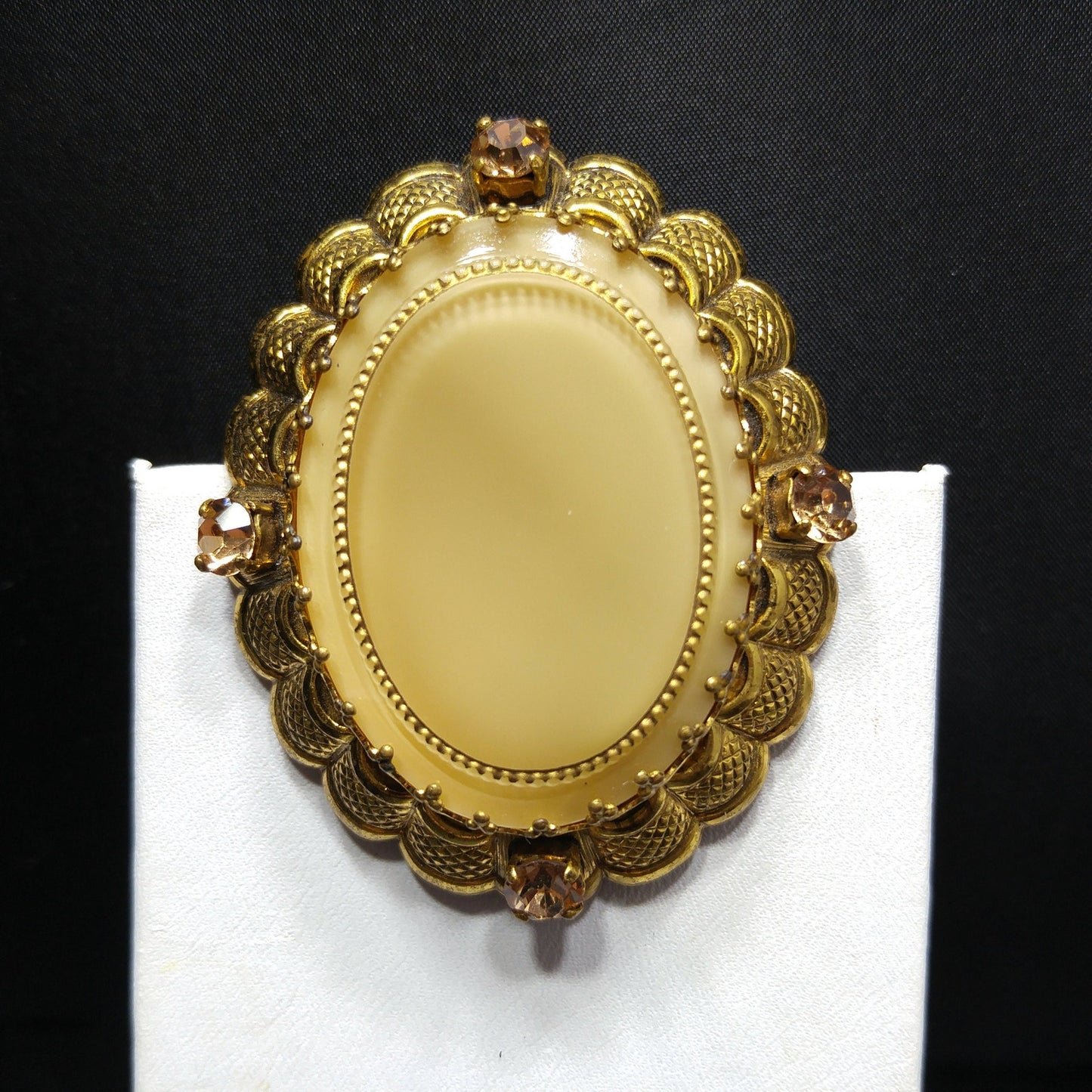 West Germany Beige Art Glass Filigree Brooch, Scalloped Edges, Champagne Rhinestones, 1950s Vintage Jewelry