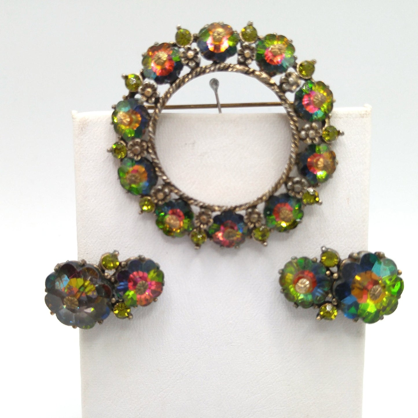 Vintage Weiss Margarita Rhinestone Brooch Earrings Set, Green Rhinestones, 1950s