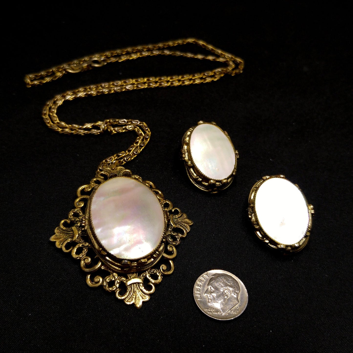 Whiting & Davis MOP Pendant Necklace Clip Earrings Set, 1950s Vintage Jewelry