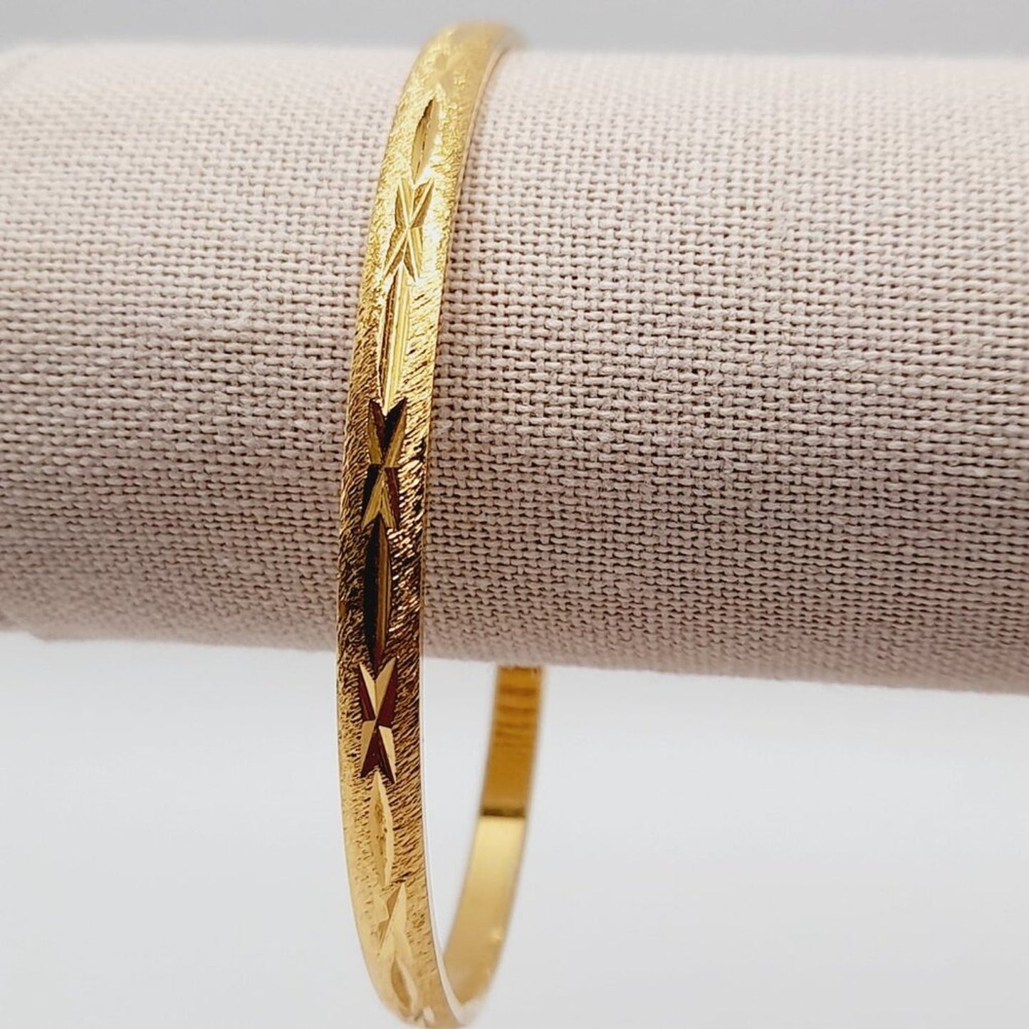 Vintage Crown Trifari Thin Etched Gold Plated Bangle - Size M