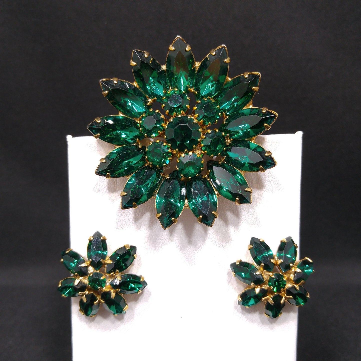 Emerald Green Rhinestone Floral Brooch & Earrings, Gold Plated, 1960s Vintage Jewelry
