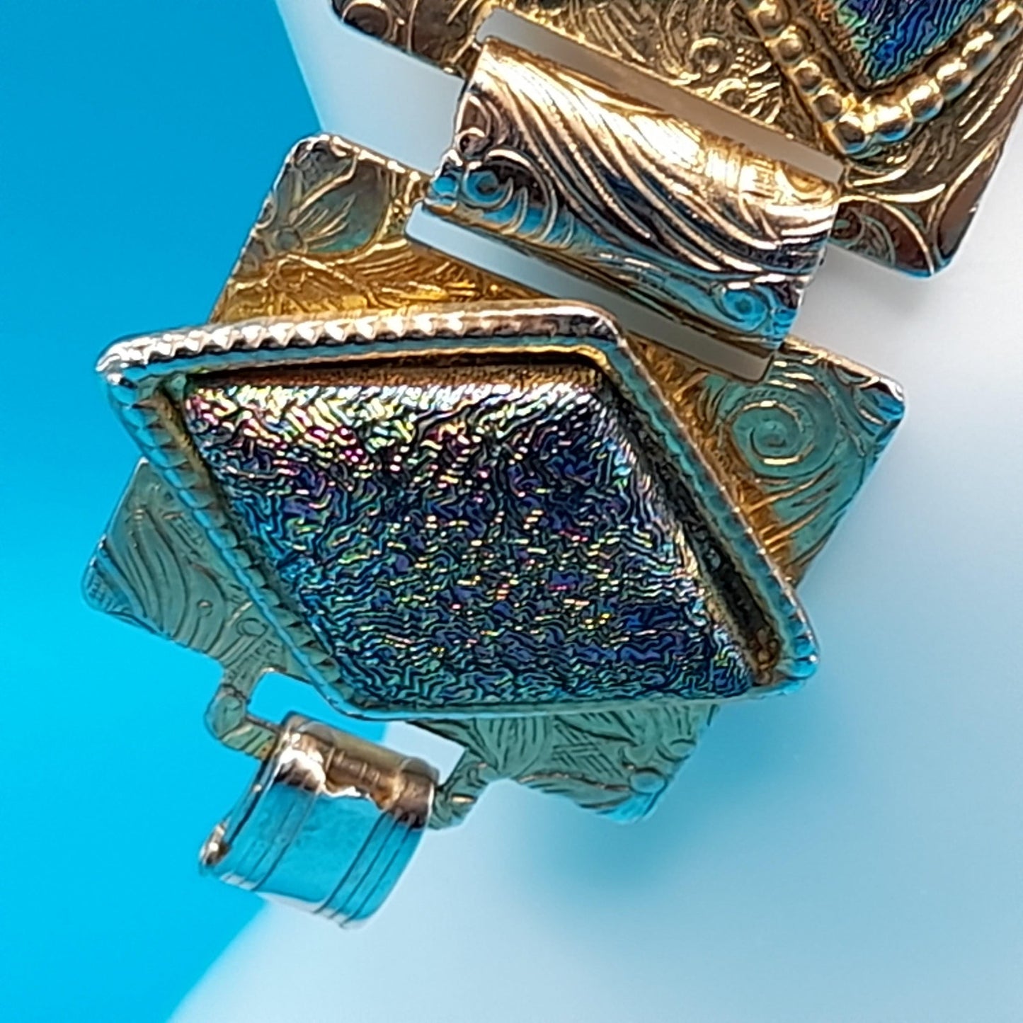 Vintage Dichroic Glass Book Chain Bracelet, Gold Tone, Iridescent Stones, 1950s, 7"