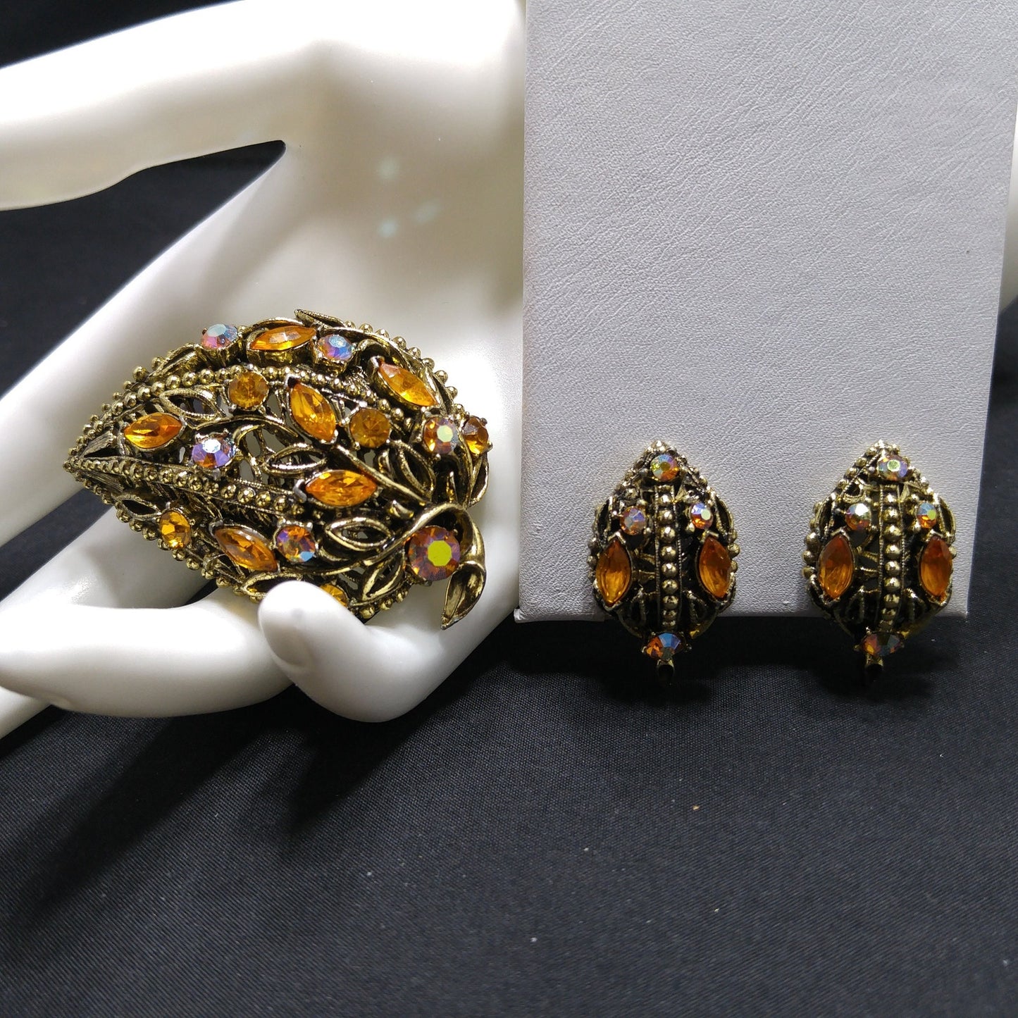Light Topaz AB Rhinestone Leaves Brooch Earrings Set, 1970s Vintage Jewelry
