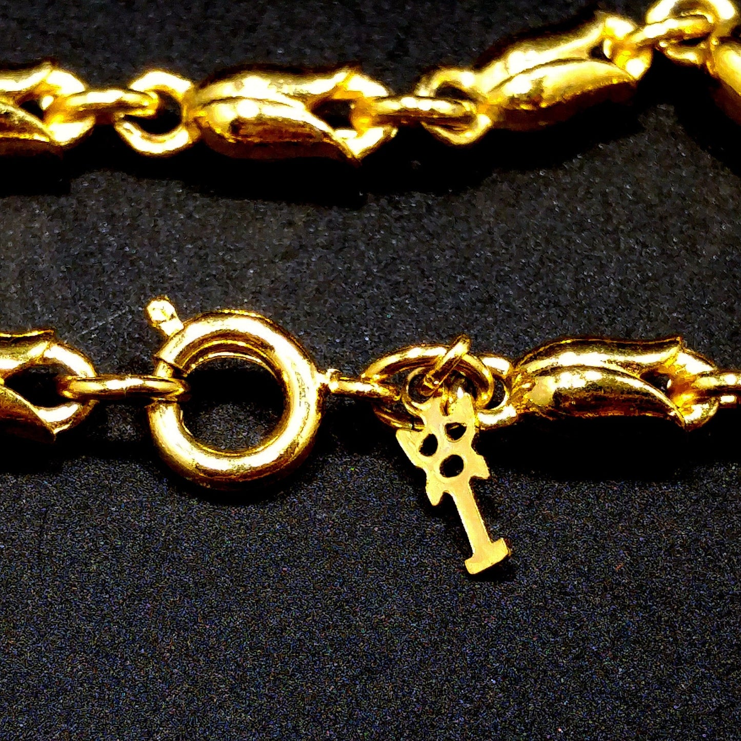 Crown Trifari Rose Bud Chain Necklace, Gold Plated, 1960s Vintage Jewelry