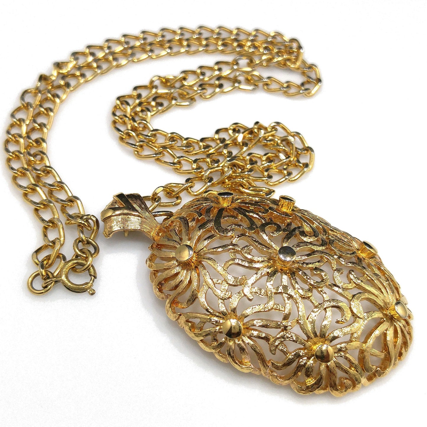 Monet Floral Filigree Pendant Necklace, Gold Plated, 1970s Vintage Jewelry