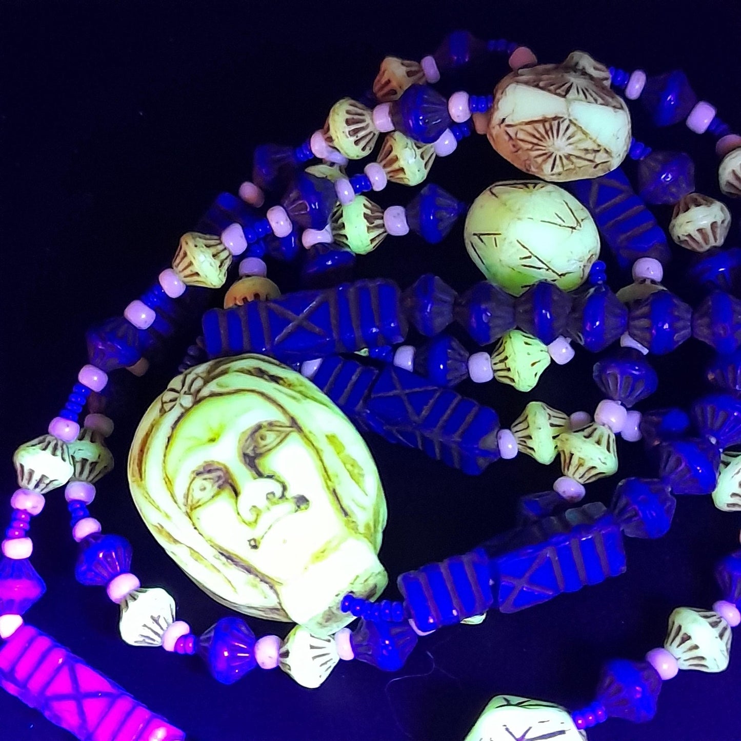 Neiger Brothers Czech Bead Necklace, Art Deco, Uranium Glass, 1920s Vintage Jewelry