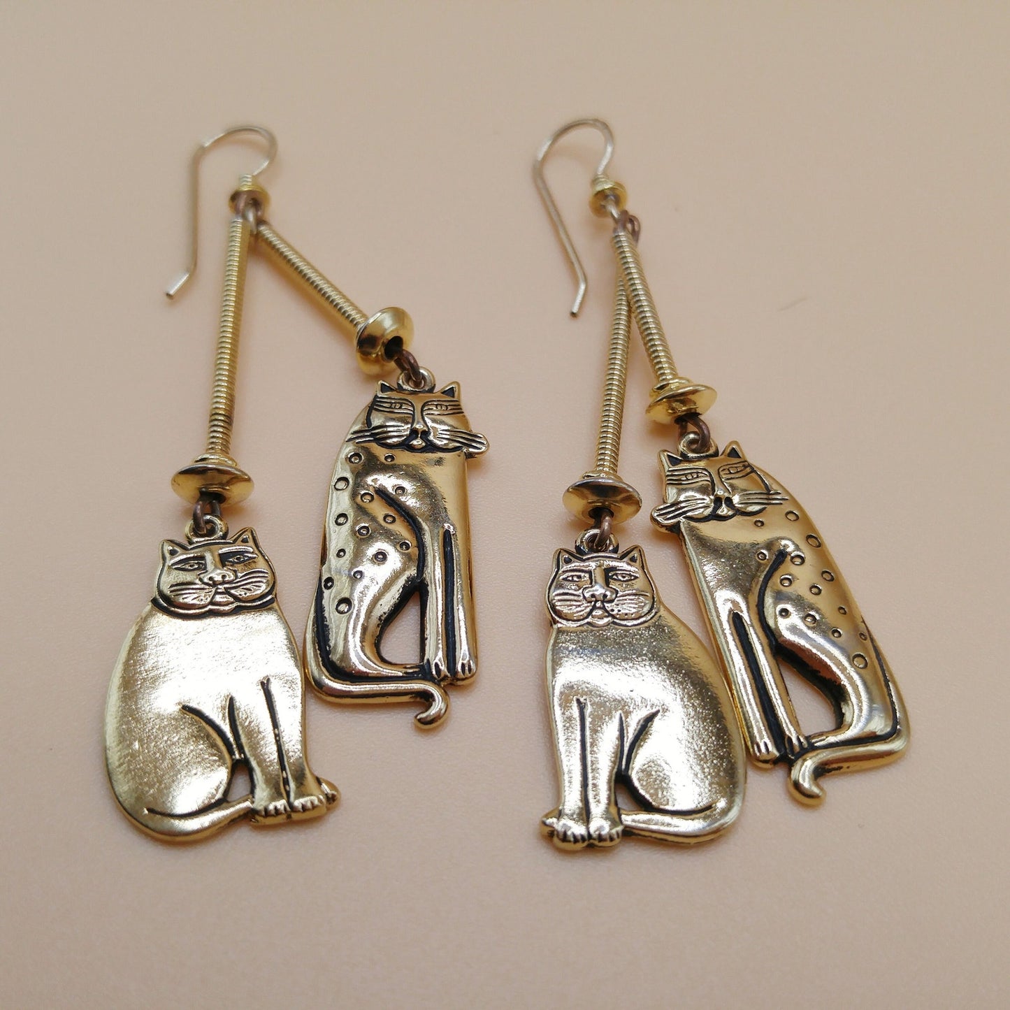 Laurel Burch Two Cats Dangle Earrings, Mystic Cat, Siamese Cat, 1980s Vintage Jewelry