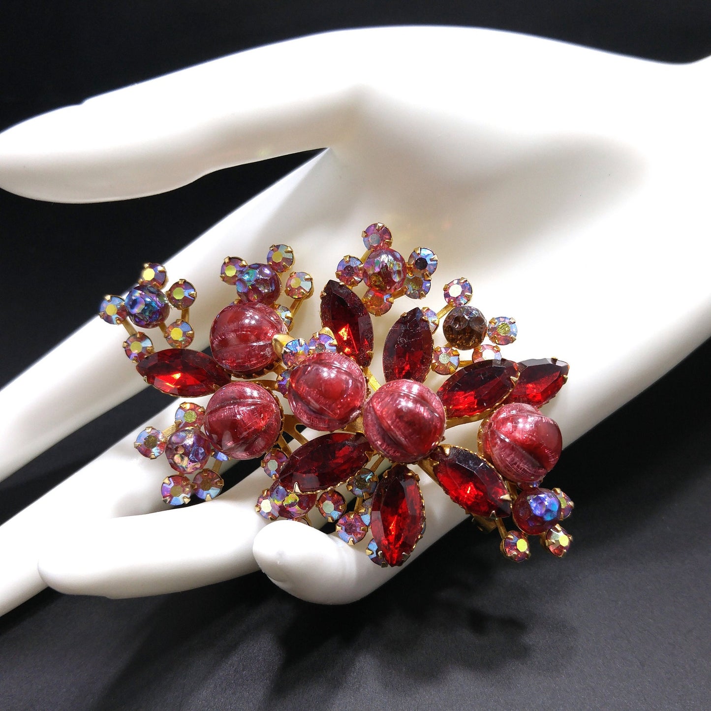 Red Art Glass Aurora Borealis Floral Brooch, Wide Riveted Bouquet, 1950s Vintage Jewelry
