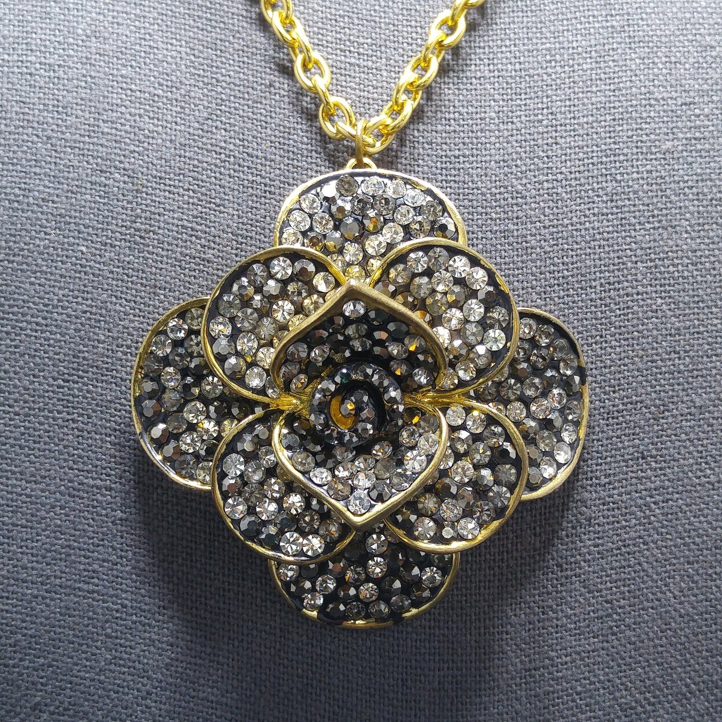 Austrian Crystal Flower Pendant Necklace, Gold Plated, 1980s Vintage Jewelry