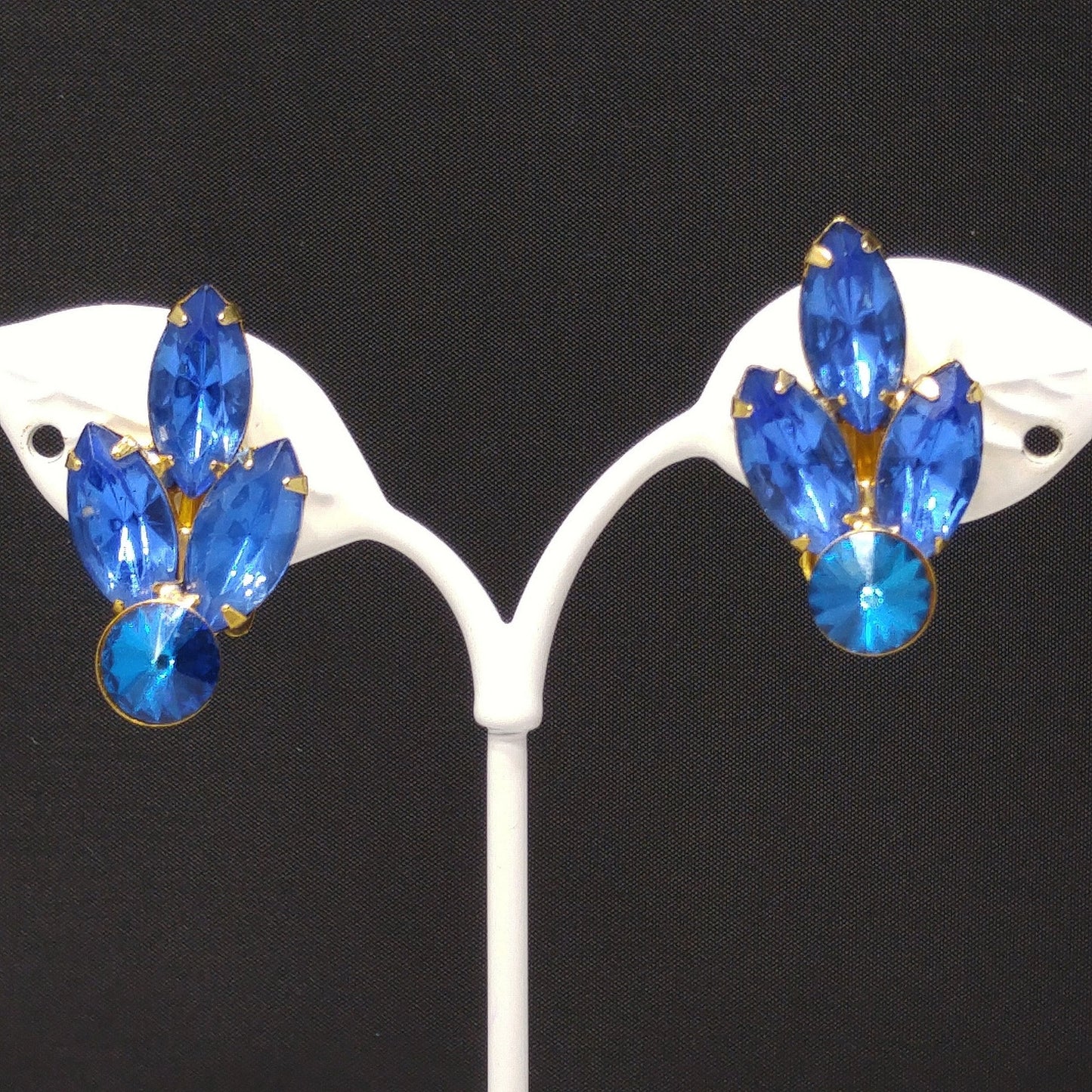 Mid Century Blue Rivoli Brooch & Earrings, Gold Plated, 1960s Vintage Jewelry