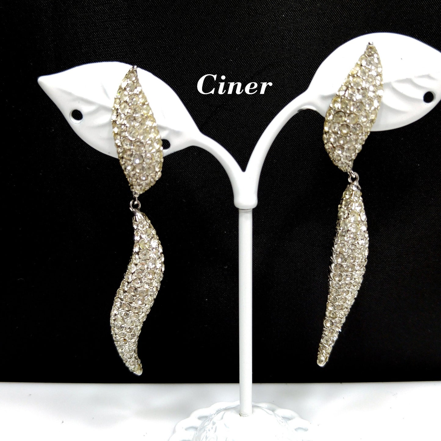 Ciner 1990s Rhodium Plated Pavé Rhinestone Curved Dangle Earrings – Vintage Designer Jewelry