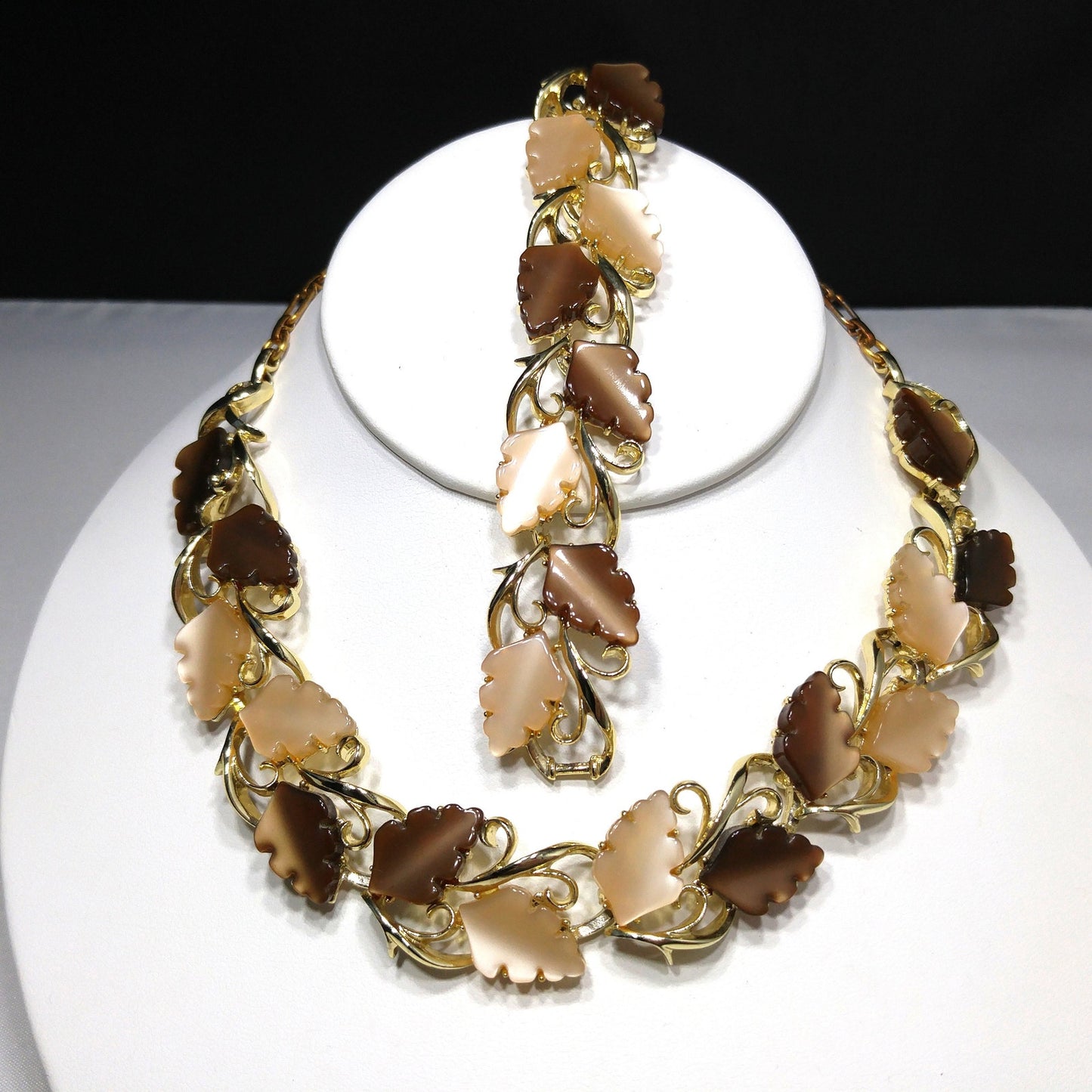 Mid-Century Beige Brown Moonglow Leaves Necklace Bracelet Set, Lucite Jewelry, 1950s Vintage Jewelry
