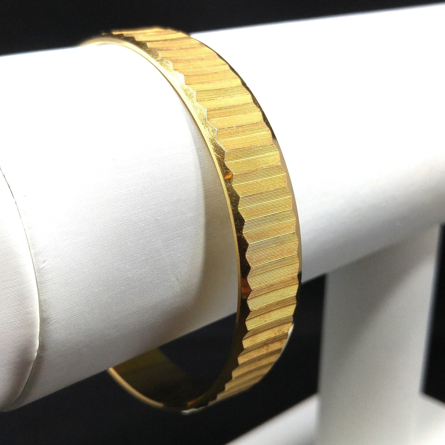 Crown Trifari Gold Plated Bangle Bracelet, Size M, 1960s Vintage Jewelry