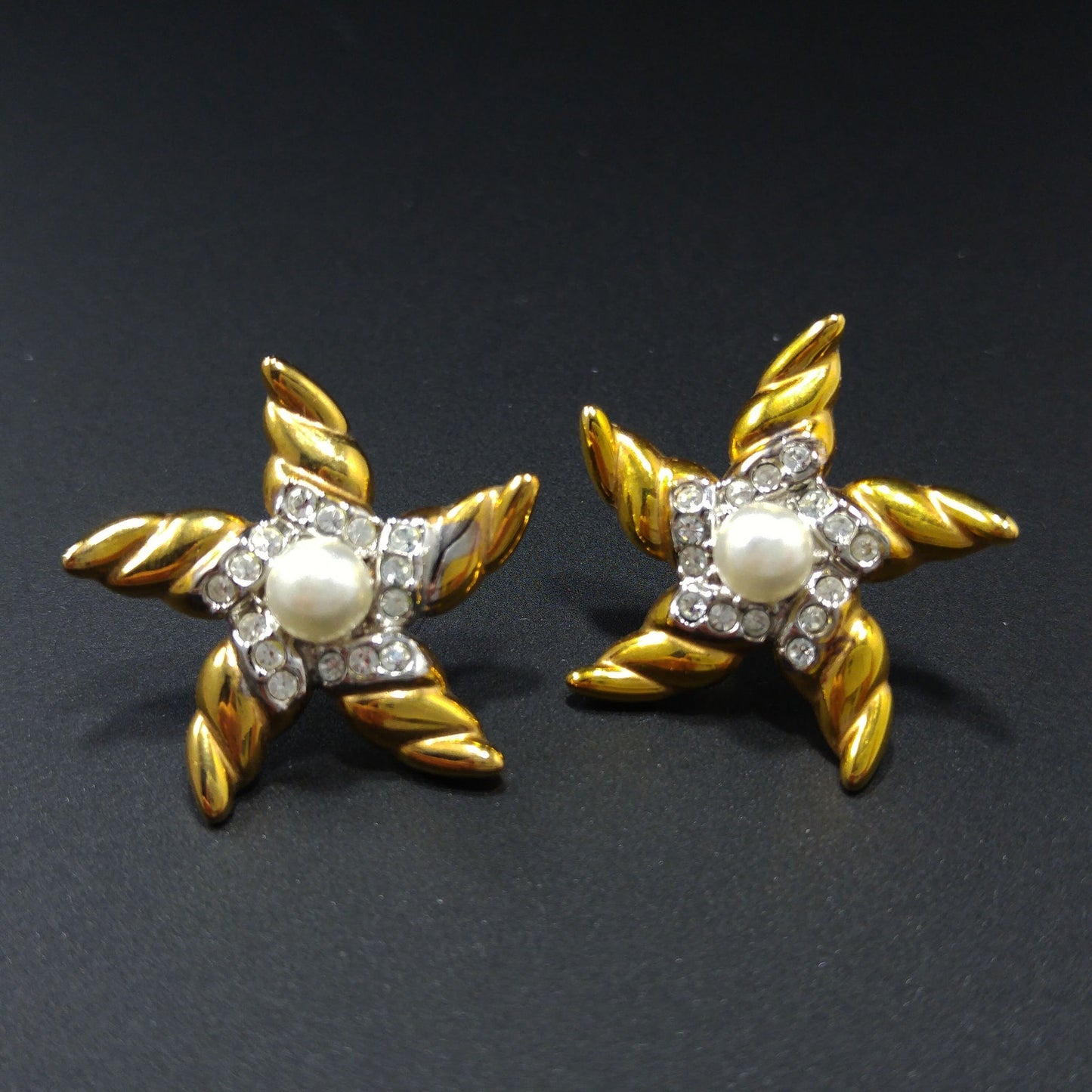 Krementz Gold Plated Starfish Earrings, Faux Pearls, 1970s Vintage Jewelry