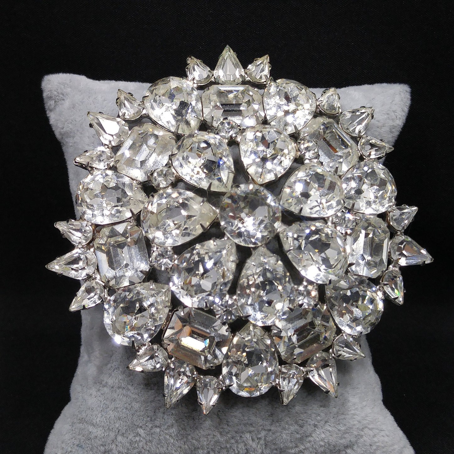 Weiss 1950s Large Clear Rhinestone Floral Brooch | Rhodium Plated Statement Pin | Vintage Mid-Century Jewelry