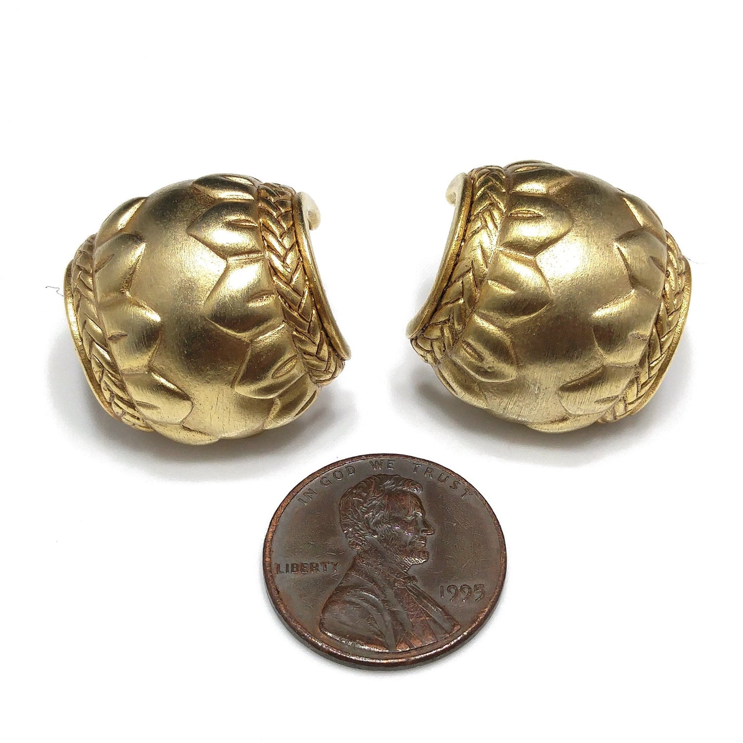 Oscar de la Renta Wide Clip Earrings, Gold Plate, 1980s Vintage Jewelry