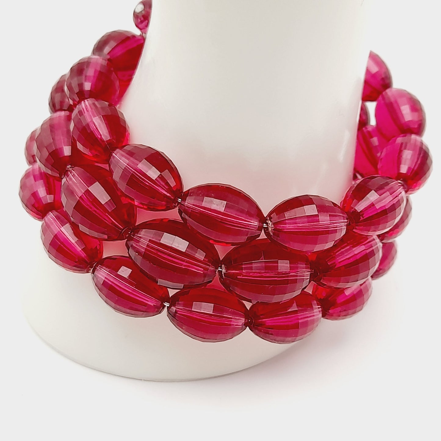 Vintage 1950s Purple Faceted Lucite Oval Beads Memory Wire Bracelet