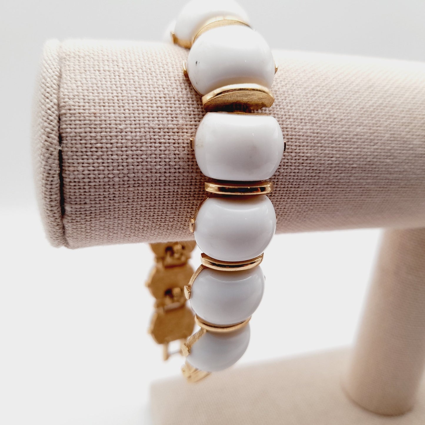 Vintage Crown Trifari White Lucite Gold Plated Link Bracelet