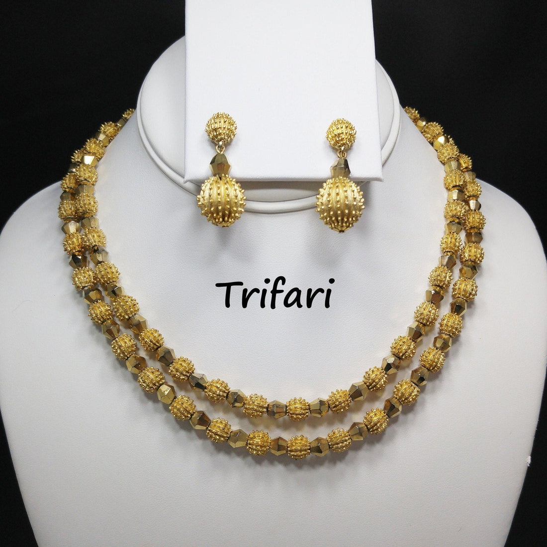 5 Great Vintage Jewelry Brands to Look For When You’re Just Starting to Collect