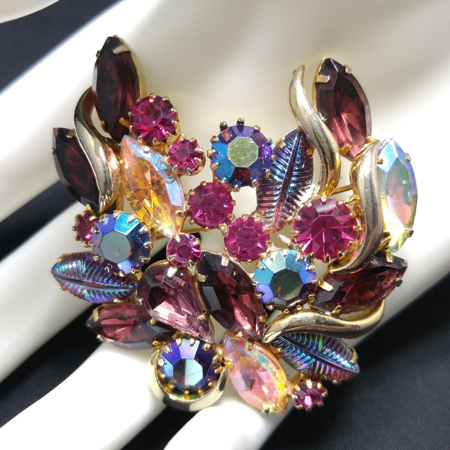 Designer Art Glass Rhinestone Brooch, Carnival Glass, Gold Plated, 1950s Vintage Jewelry