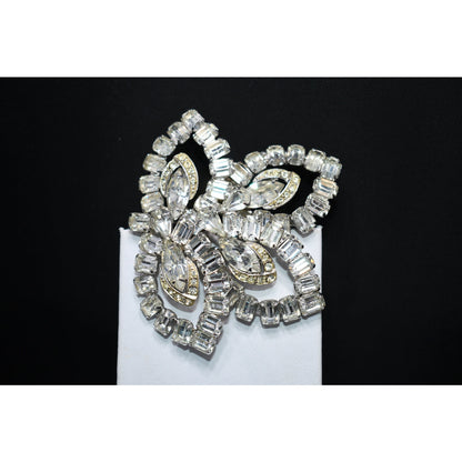 Weiss Signed Clear Rhinestone Floral Brooch Bridal Rhodium Vintage 1950s