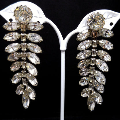 Weiss Clear Rhinestone Brooch and Long Dangle Earrings Set – 1950s Rhodium Plated