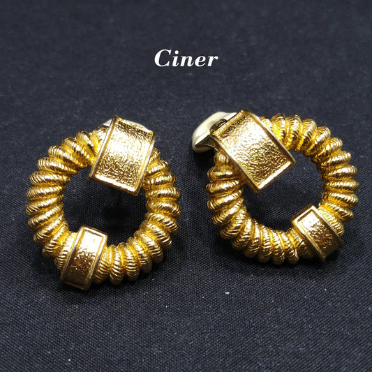 Ciner Open Center Round Clip Earrings, Gold Plated, 1980s Vintage Jewelry