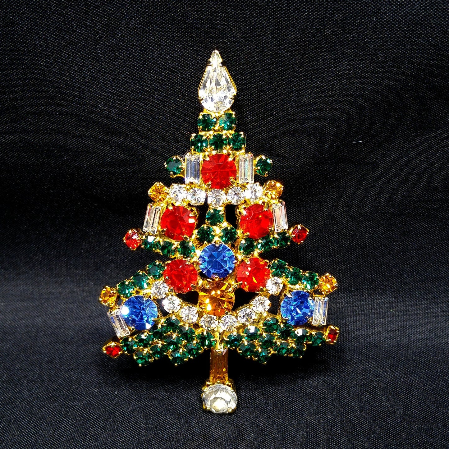 OTC Rhinestone Christmas Tree Brooch, Gold Plated, 1960s Vintage Holiday Jewelry
