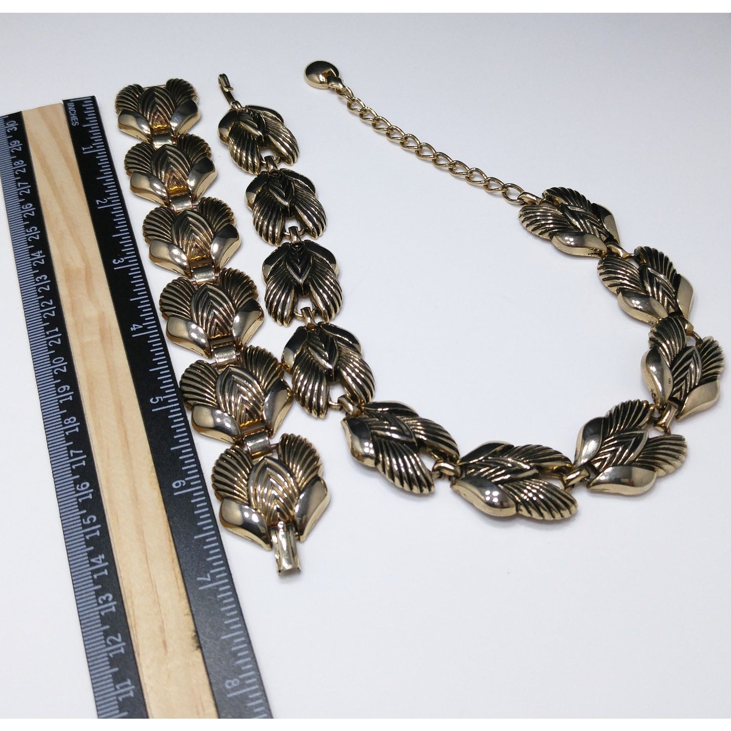 Vintage 1960s Gold Tone Leaf Link Necklace Bracelet Set Mid Century Unsigned