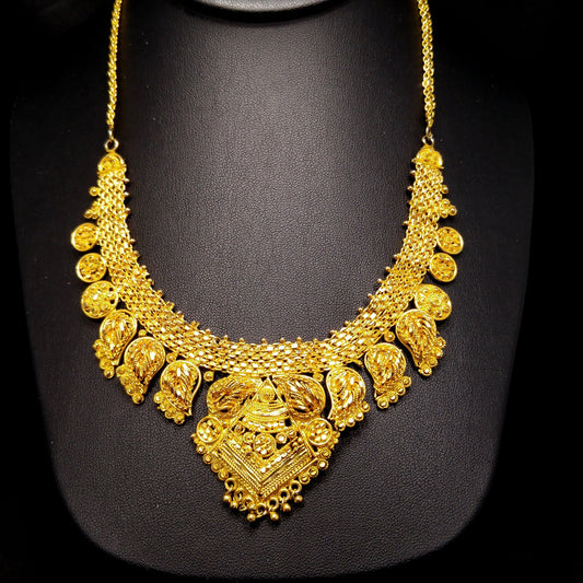 Vintage Heavily Gold Plated Necklace, 3D Cut Hand Crafted, Vintage Jewelry