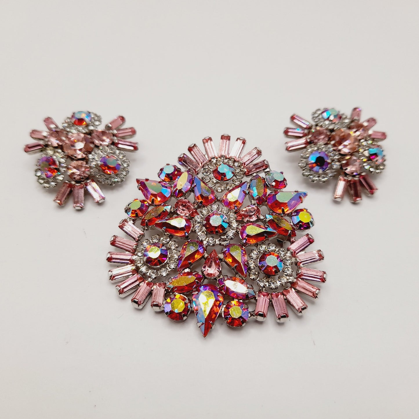 Dazzle in Vintage Glamour – Pink Rhinestone WEISS Brooch & Earrings Set