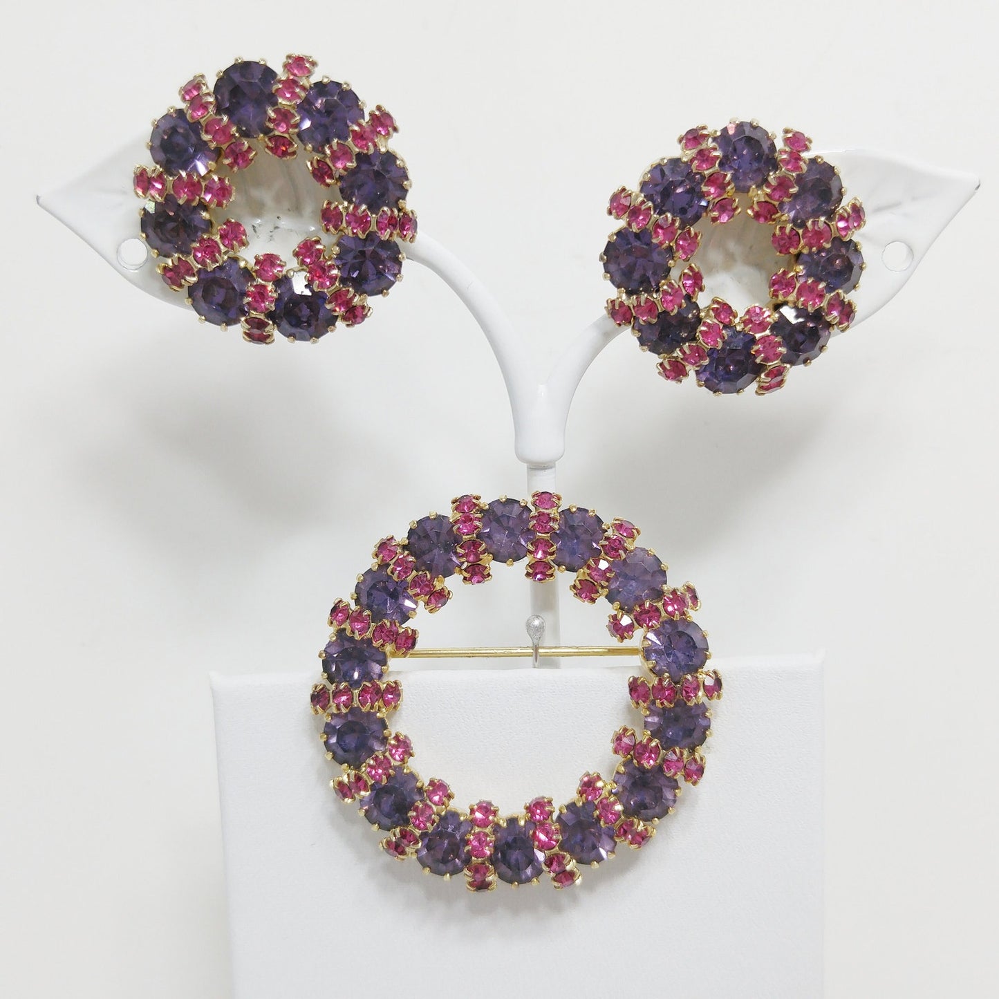 Weiss Pink and Lavender Rhinestone Wreath Brooch and Earrings Set – 1950s Gold Plated