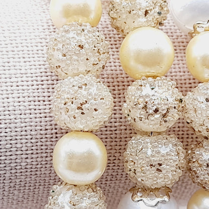 Vintage 1950s Beaded Bracelet – Gold & Pearl Memory Wire Wrap