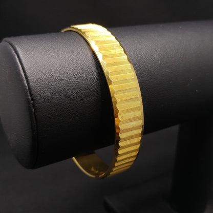 Crown Trifari Gold Plated Bangle Bracelet, Size M, 1960s Vintage Jewelry