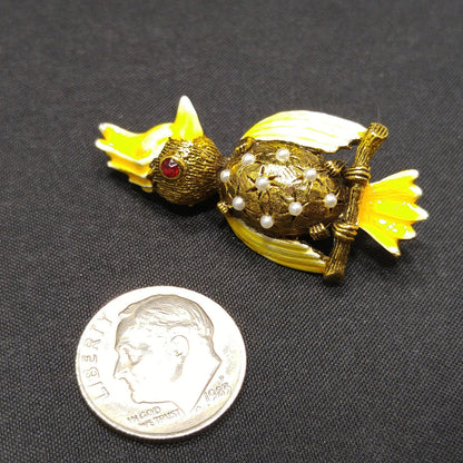 Vintage Weiss Yellow Enamel Bird Brooch – RARE Figural Woodpecker – 1940s/50s