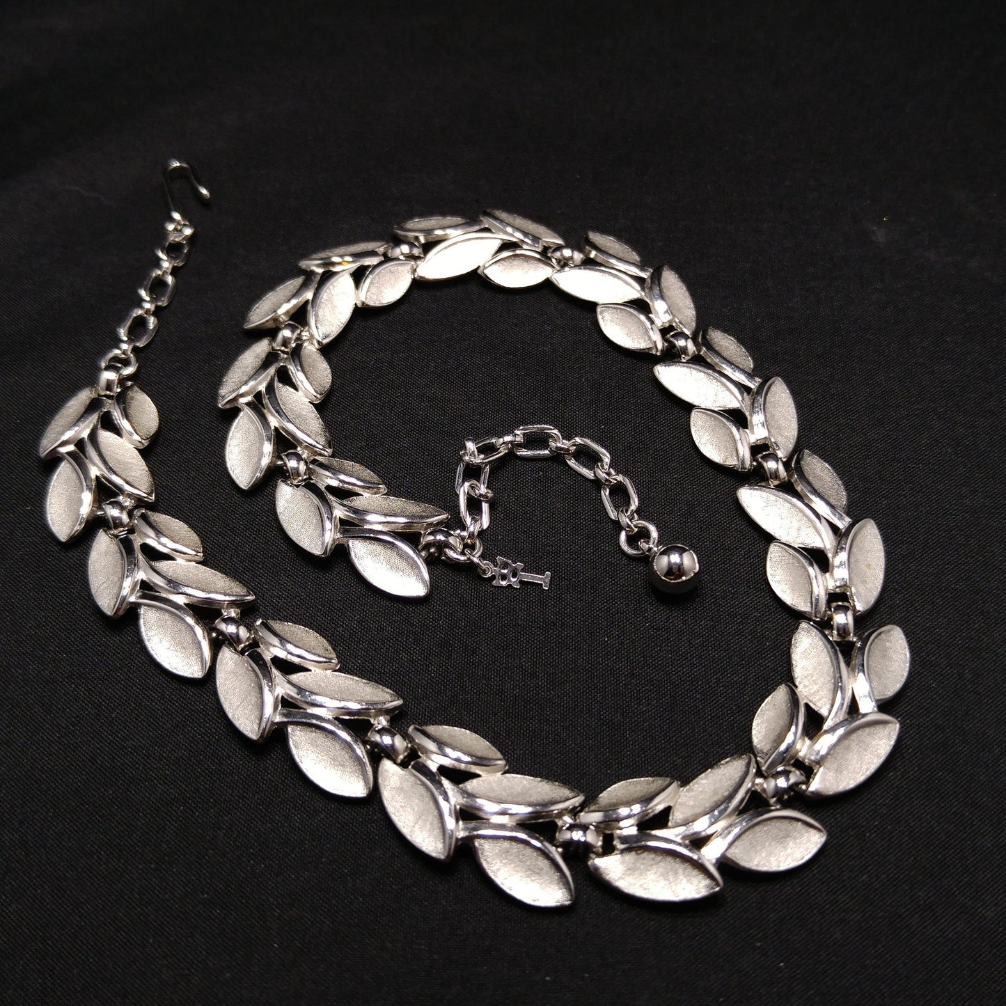 Crown Trifari Leaves Necklace, Rhodium Plated, 1960s Vintage Jewelry