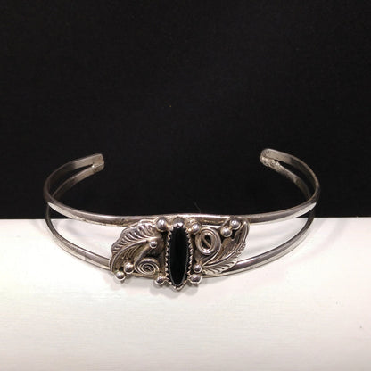 Richard Begay Navajo Artisan Sterling Silver Onyx Cuff Bracelet, 1980s Vintage Jewelry
