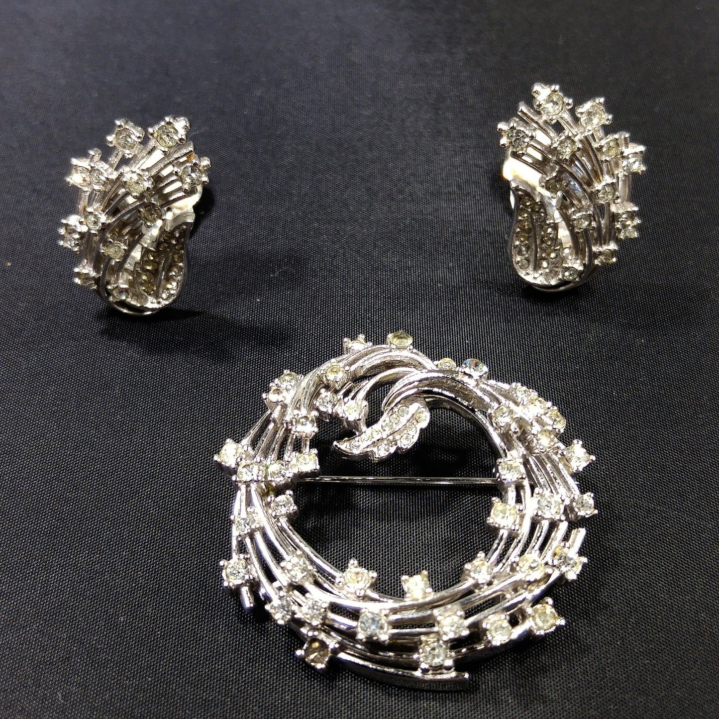 Ciner Clear Rhinestone Brooch & Earrings, Rhodium Plated, 1950s Vintage Jewelry