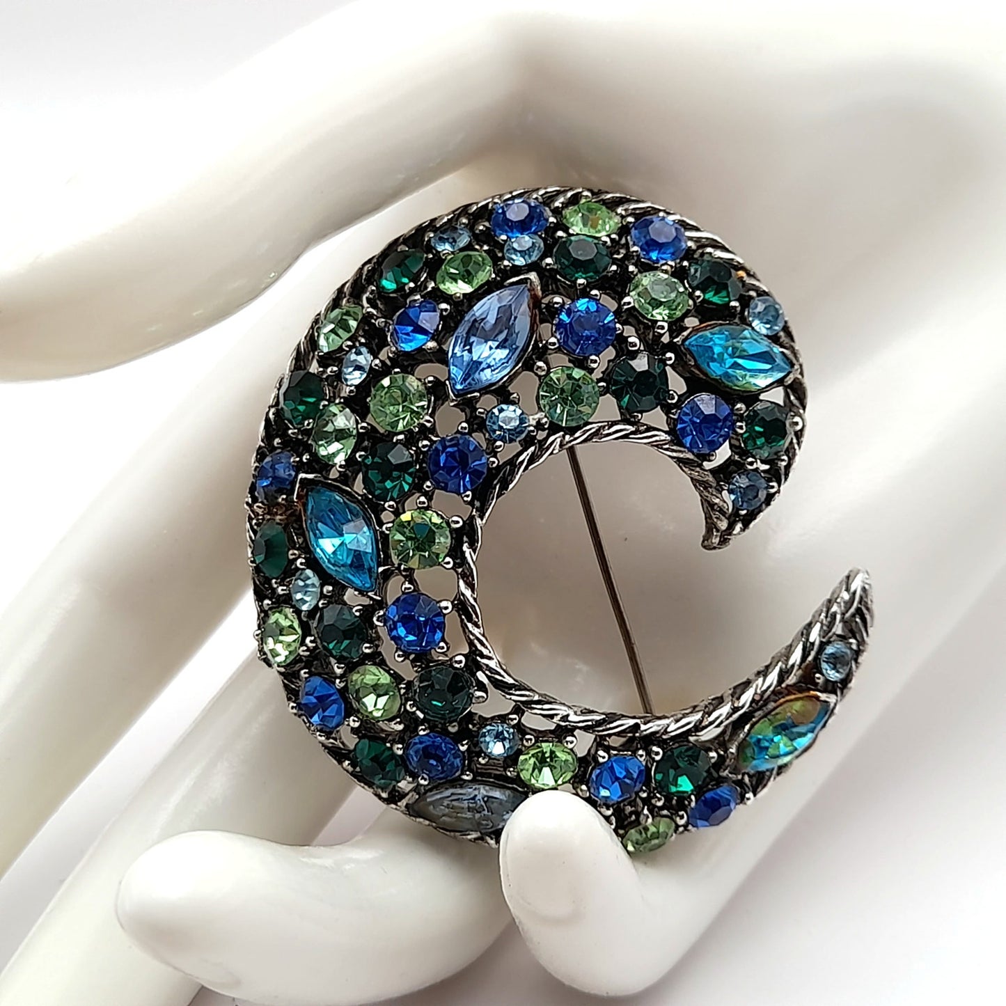 Vintage Weiss Green & Blue Rhinestone Brooch Pin