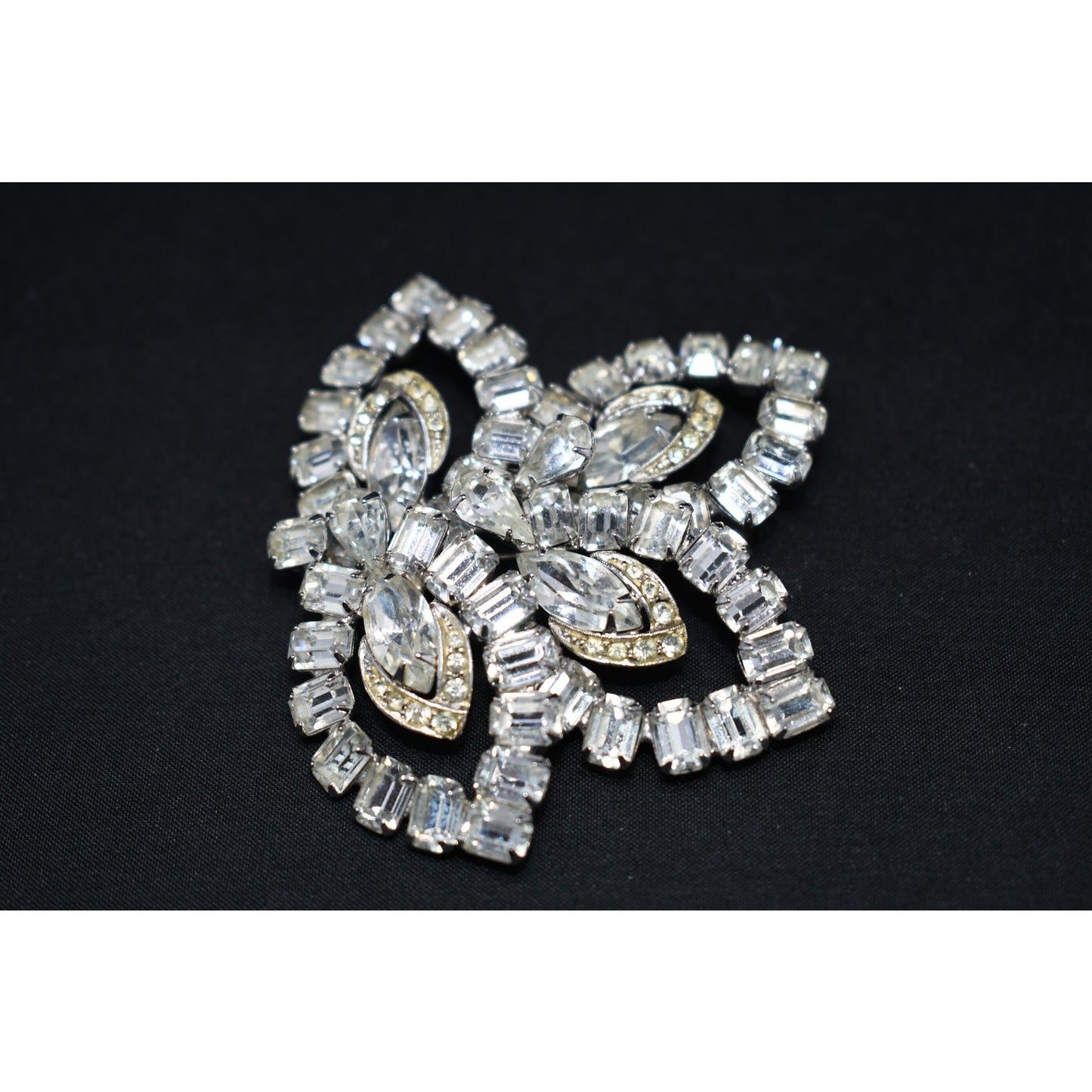 Weiss Signed Clear Rhinestone Floral Brooch Bridal Rhodium Vintage 1950s