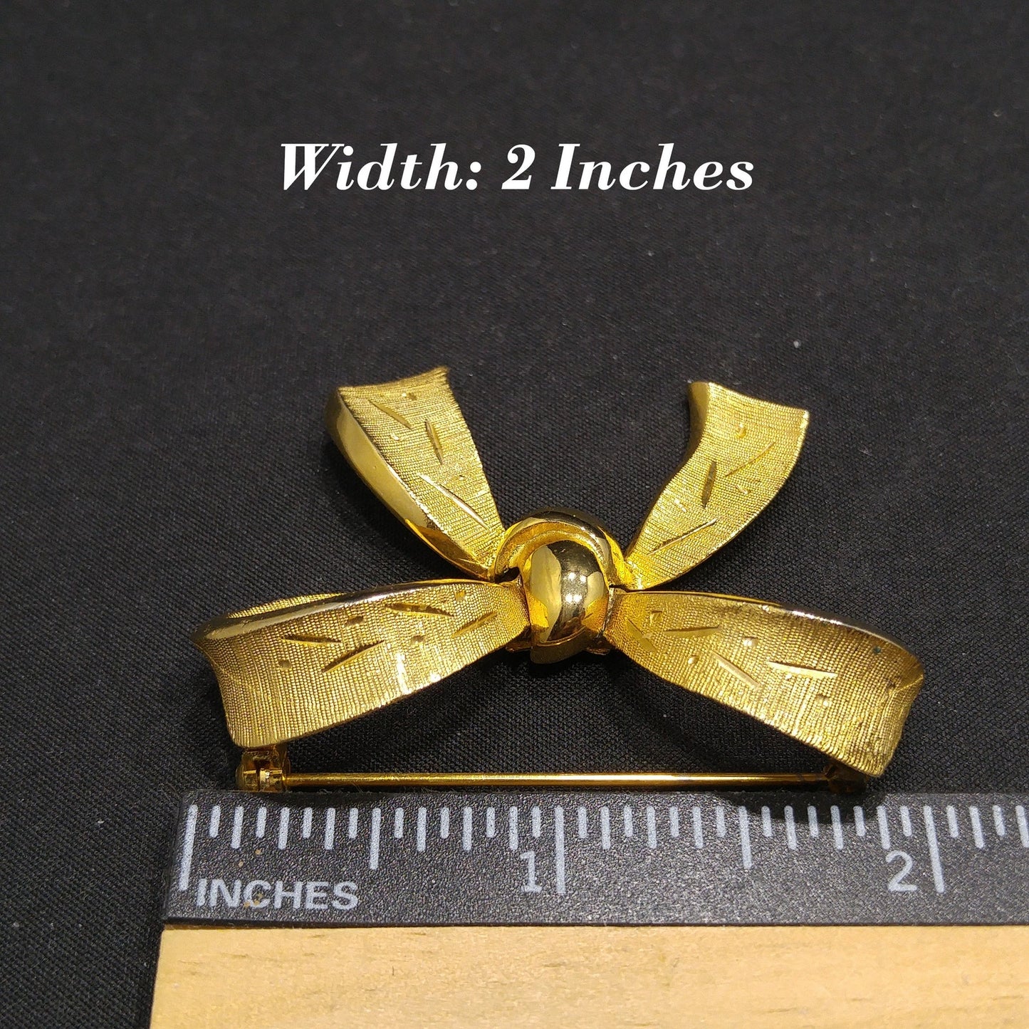 Kramer Gold Plated Bow Brooch, Textured Articulated Sash, 1950s Vintage Jewelry