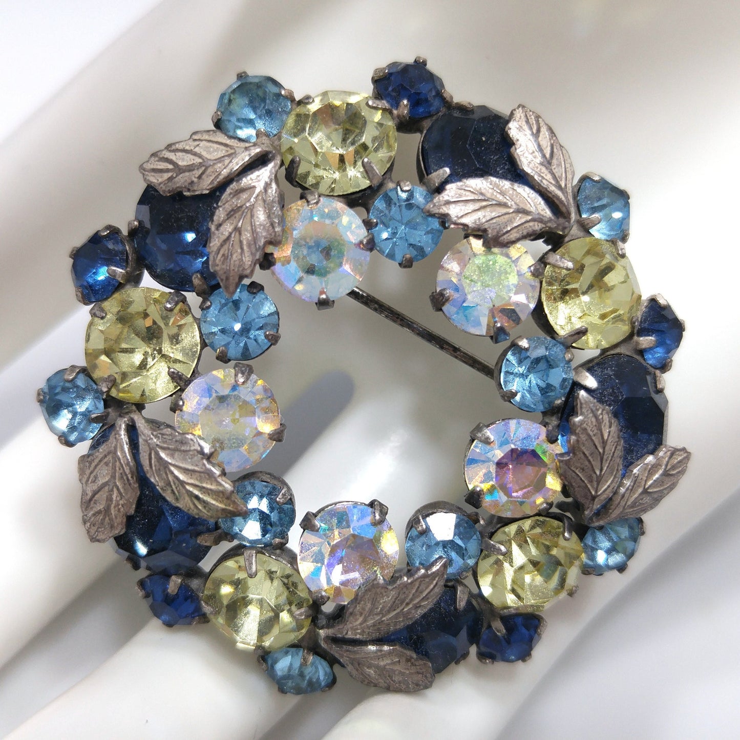 Vintage 1950s Crystal Rhinestone Wreath Brooch – Blue, Yellow, Aurora Borealis – Regency Style