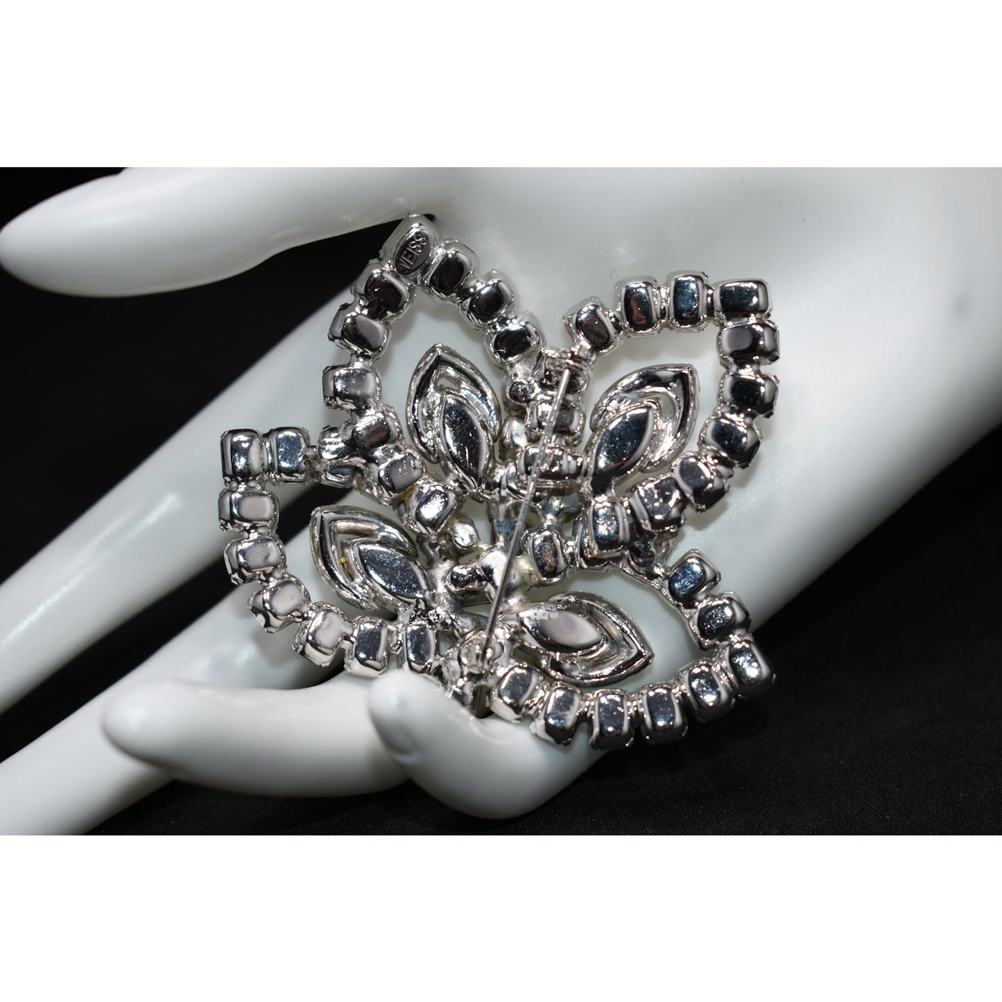 Weiss Signed Clear Rhinestone Floral Brooch Bridal Rhodium Vintage 1950s