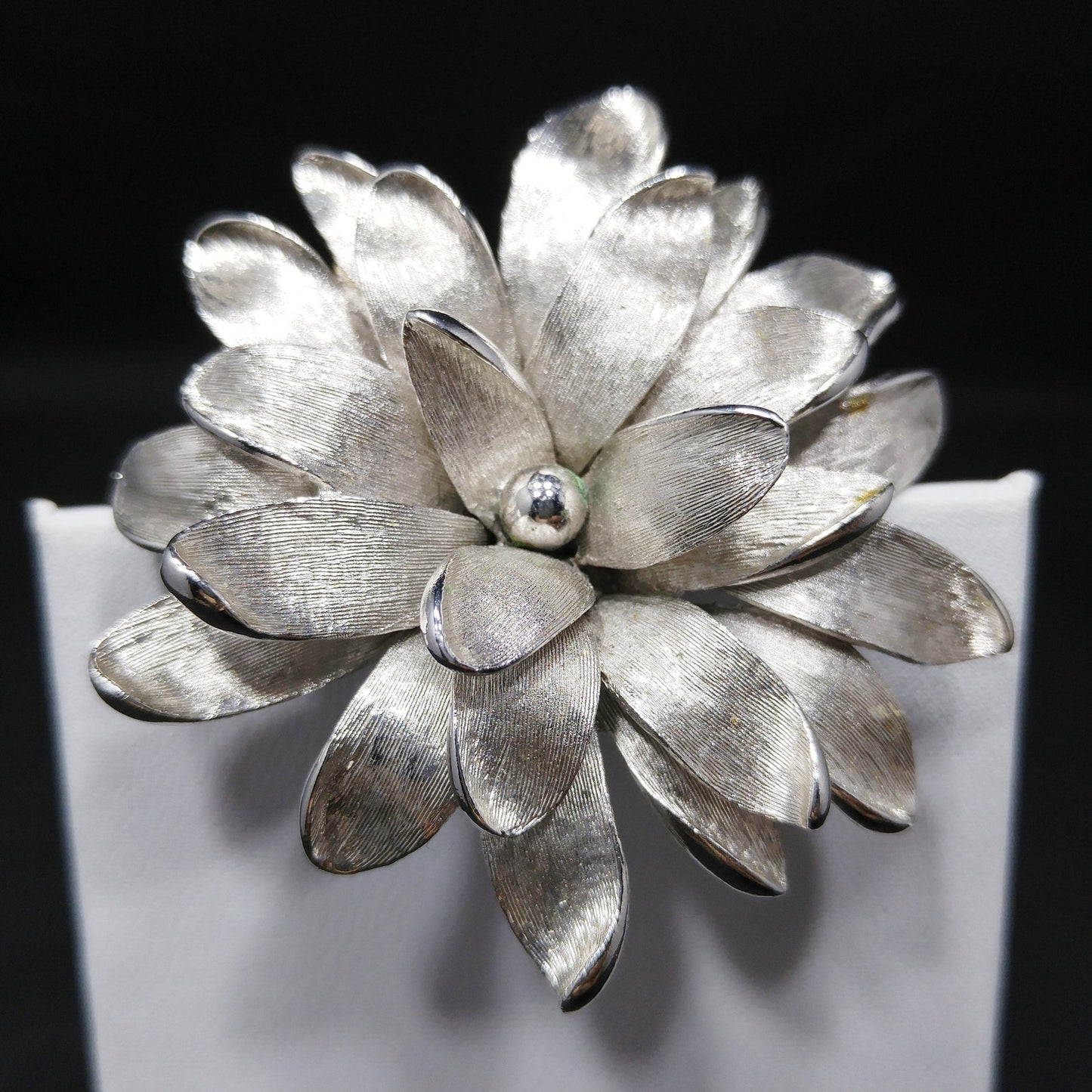 Boucher Floral Brooch, Number 8919P, Rhodium Plated, 1960s Vintage Jewelry