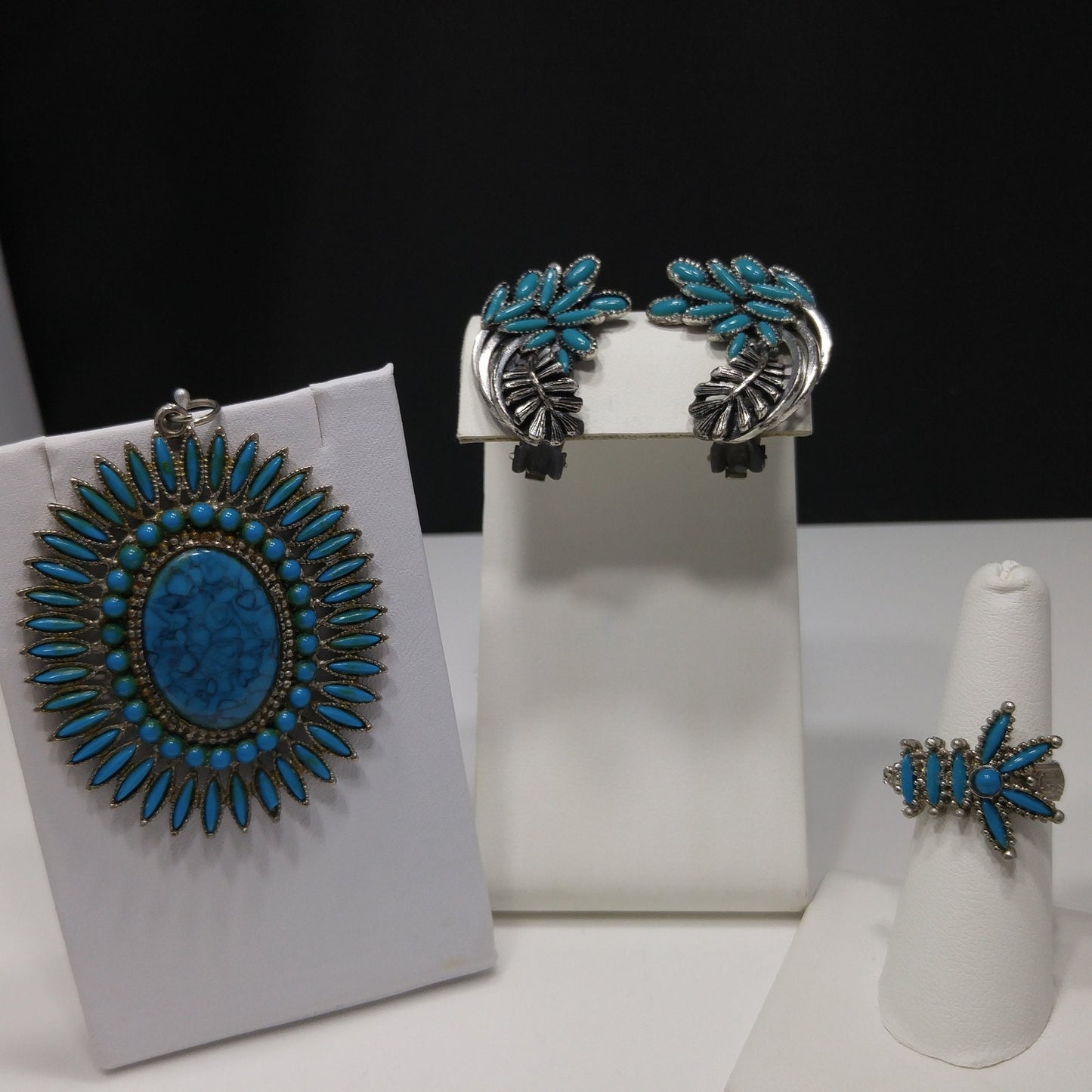 Vintage Southwestern Faux Turquoise Jewelry Set Pendant Ring Earrings 1970s