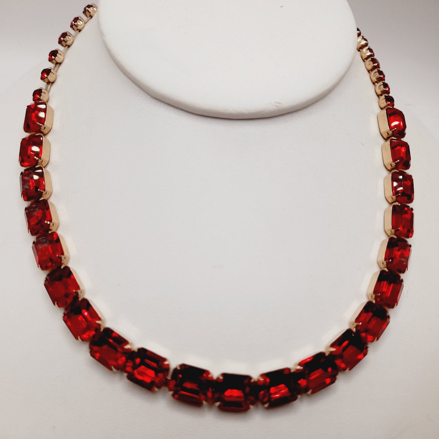 WEISS Vintage Red Rhinestone Choker Necklace – Gold Plated Holiday Statement Jewelry