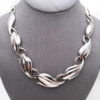 Crown Trifari Rhodium Plated Leaves Vintage Choker Necklace